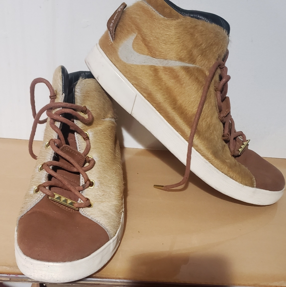 Lebron 12 Lion Mane